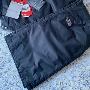 Woman’s North Face snow/ski pants